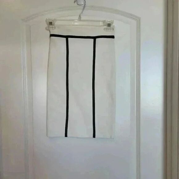 BCBG MAXAZRIA Women's Off White & Black Rayon/Nylon/Spandex Bandage Corset Penci - Picture 10 of 10